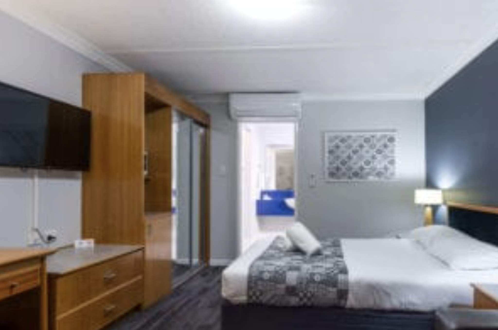 IPSWICH COUNTRY MOTEL 19/49