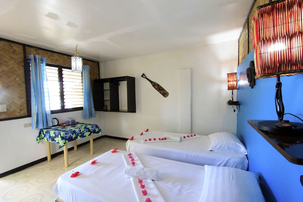 Discovery Island Resort and Dive Center 6/50