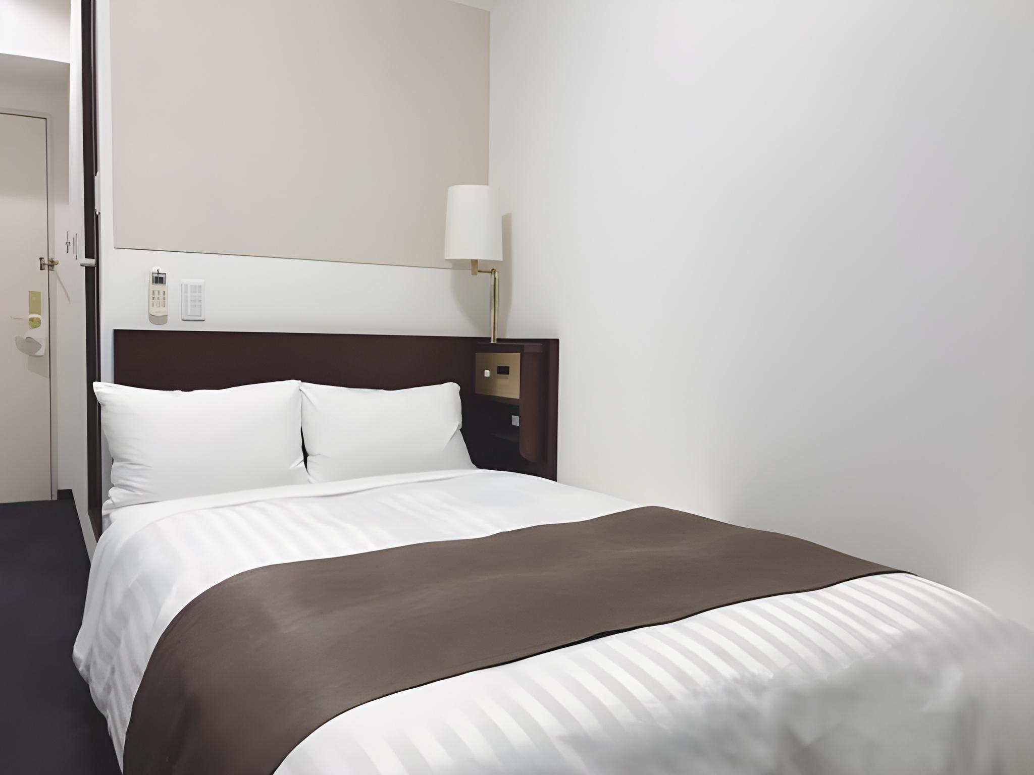 Semi Room, Standard, Semi Double Bed, Smoking