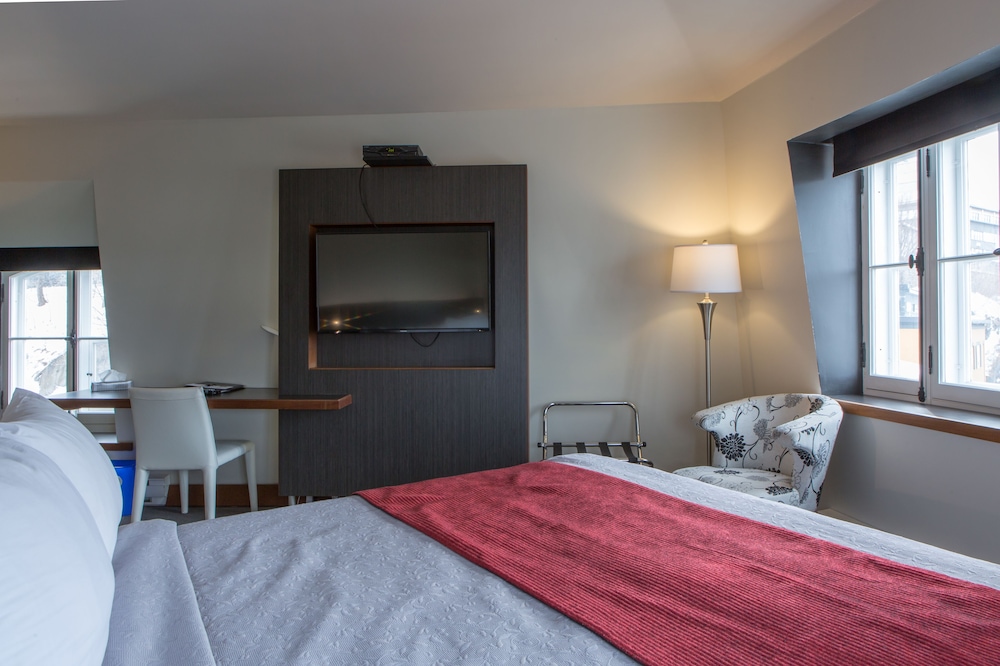 DELUXE, SUITE
