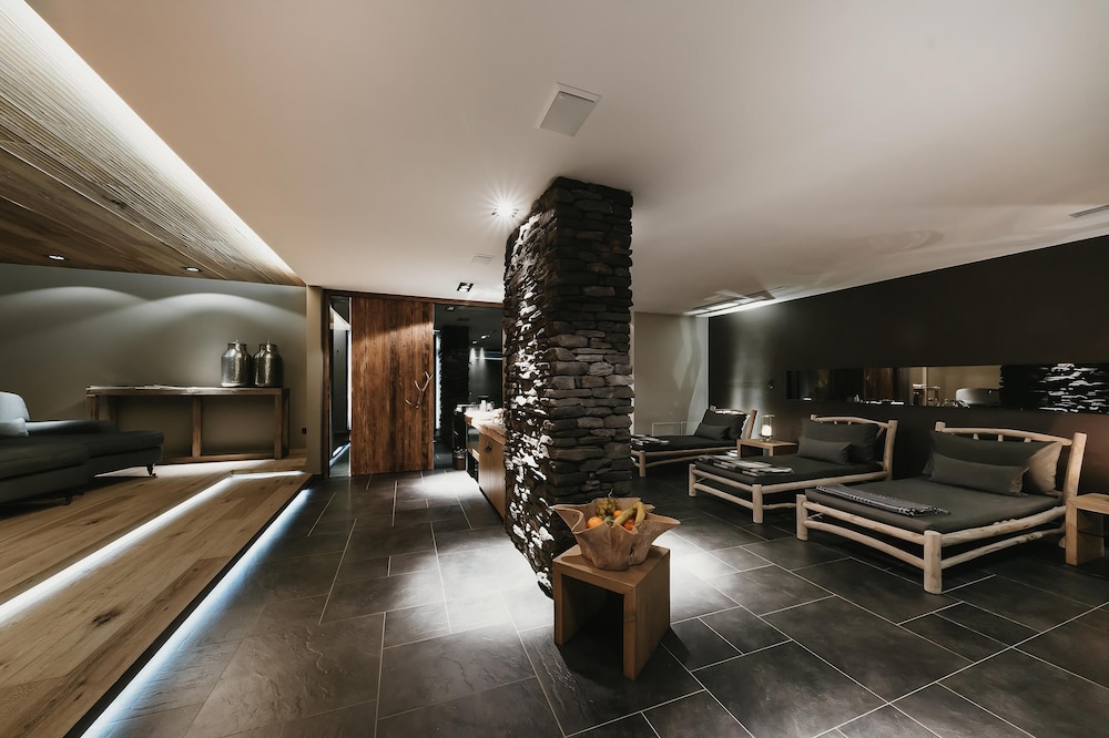 Hotel Sonne 43/70
