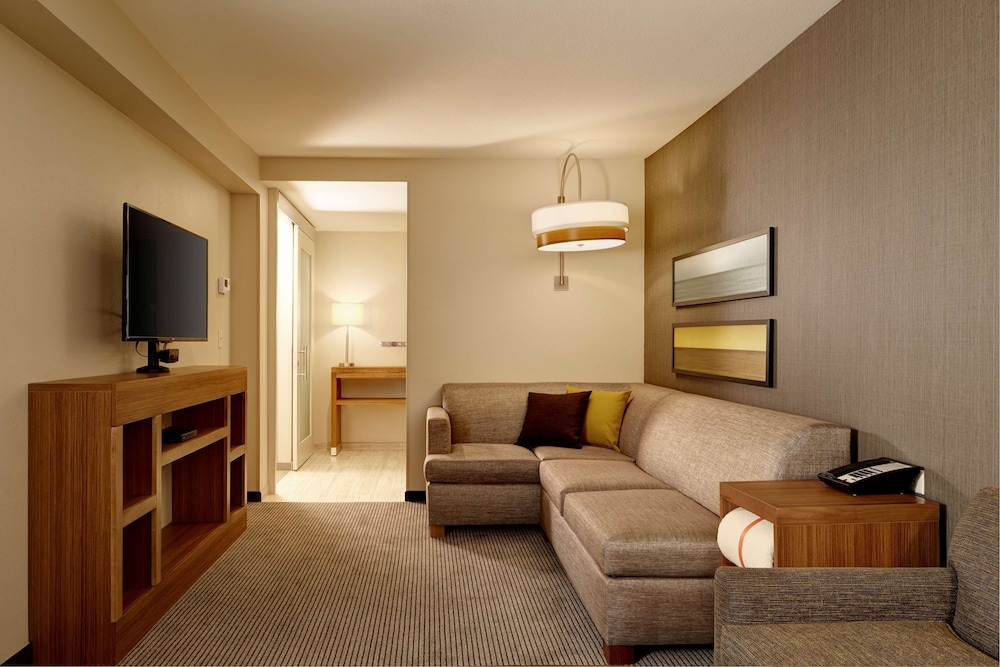 Hyatt Place Madison Verona 36/54