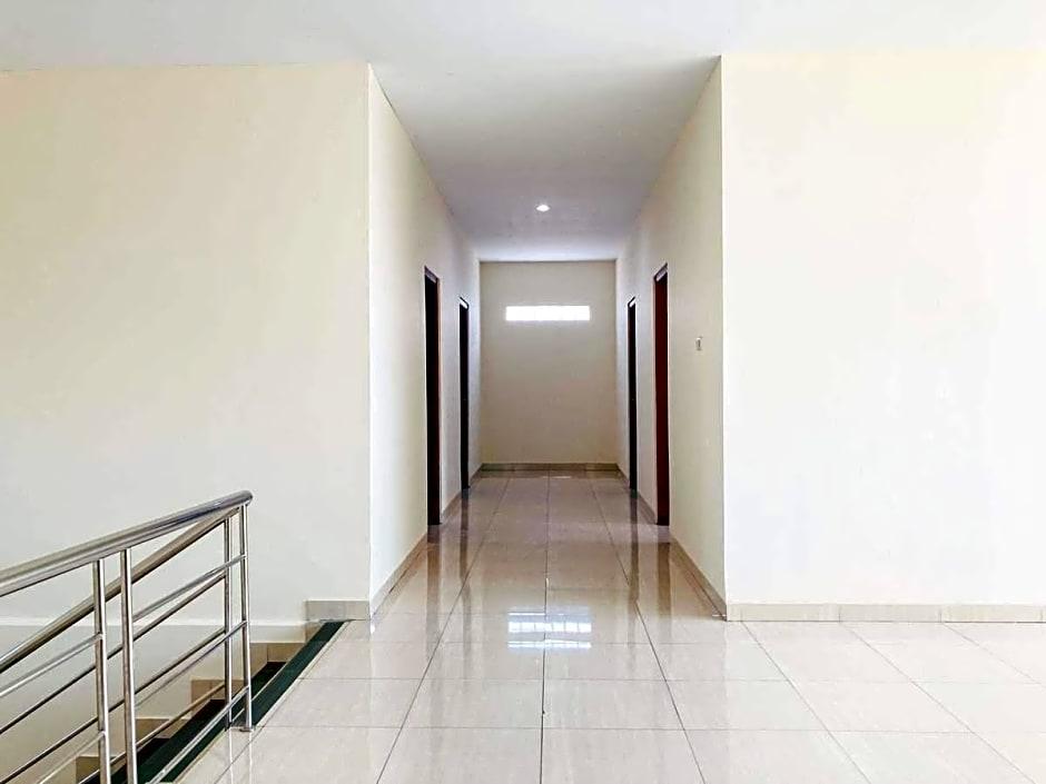 Reddoorz Plus Near Lippo Plaza Yogyakarta 16/22