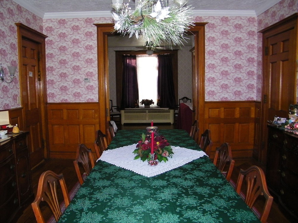 Barrister s Bed & Breakfast 36/42