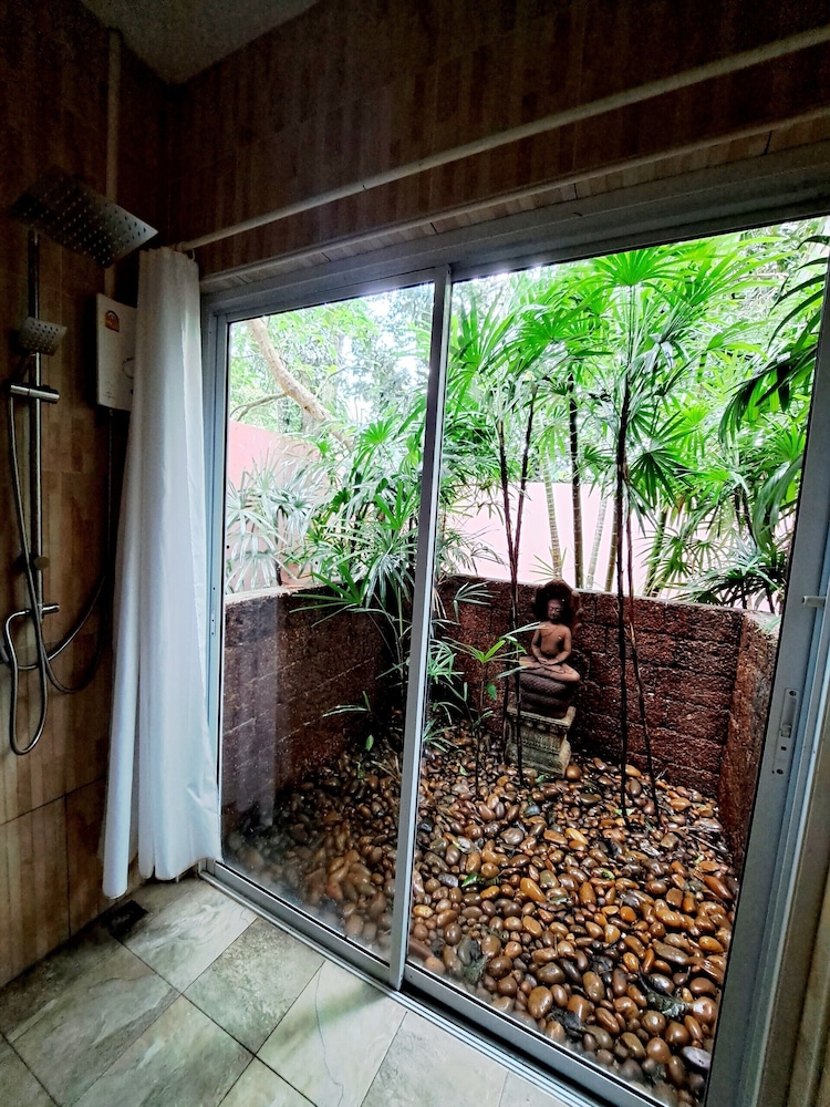 Laura's Guest House Samui 30/54