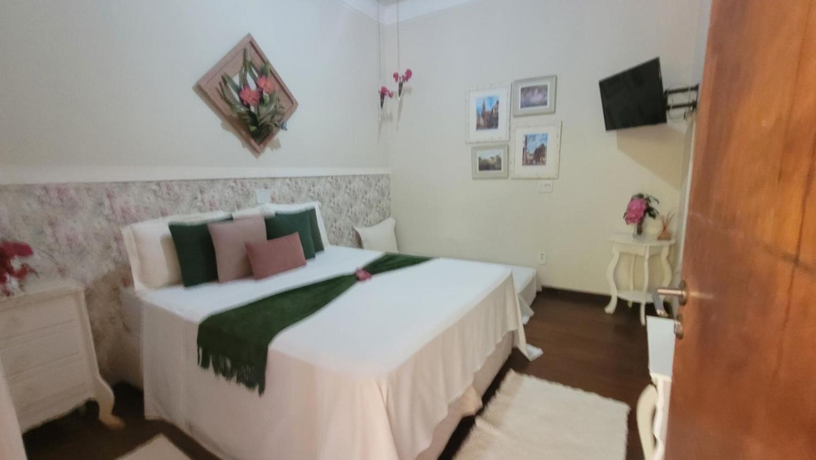 Hotel Pousada Chale das Flores 10/50