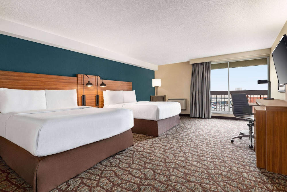 Tower, Deluxe, 2 Queen Beds, City View, Balcony