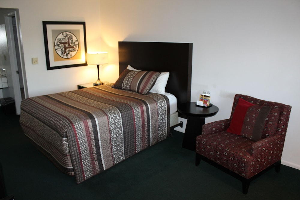 Cougar Land Motel 7/64