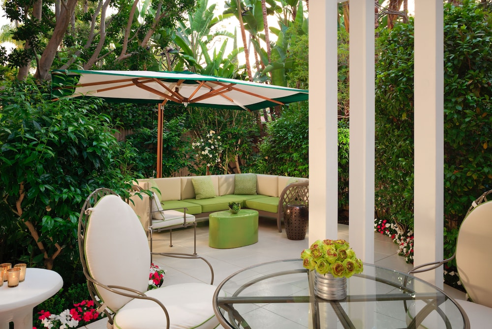 The Beverly Hills Hotel 7/96