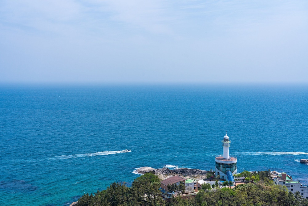 Sokcho I Park Suite Hotel and Resort 40/46
