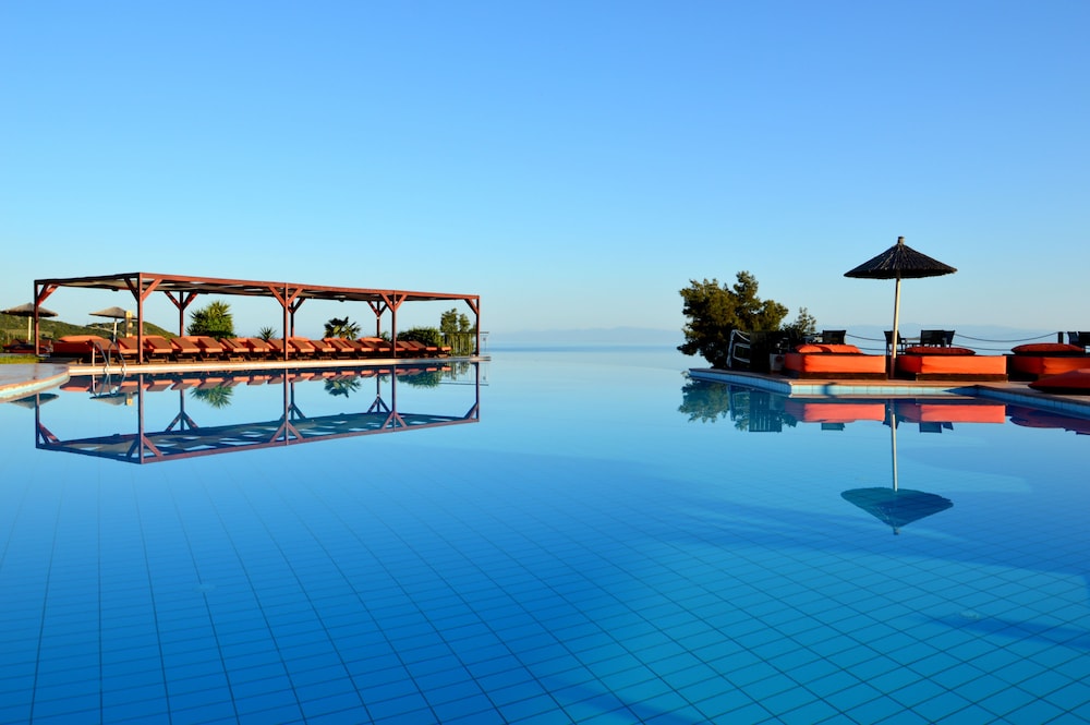 Alia Palace - Adults Only 40/50