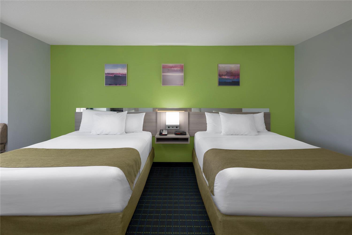 Microtel Inn Suites By Wyndham Cornelius Lake Norman 4/23