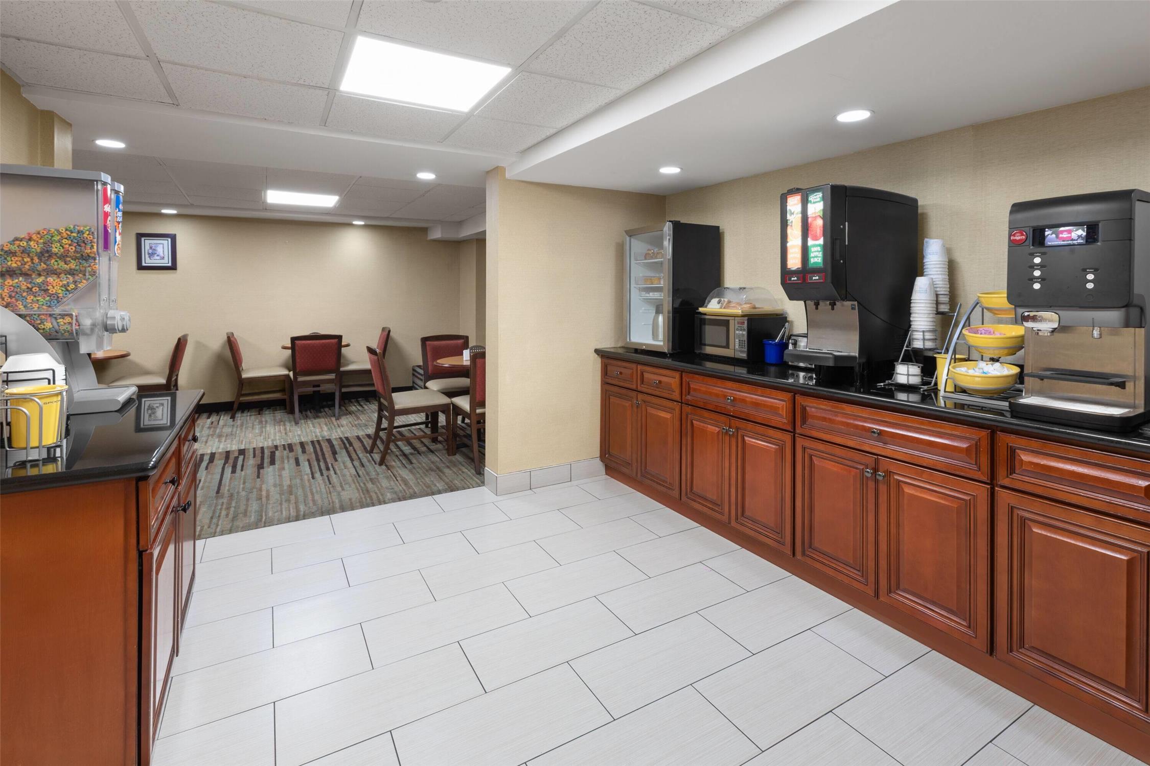 Days Inn by Wyndham Dumfries Quantico 8/18