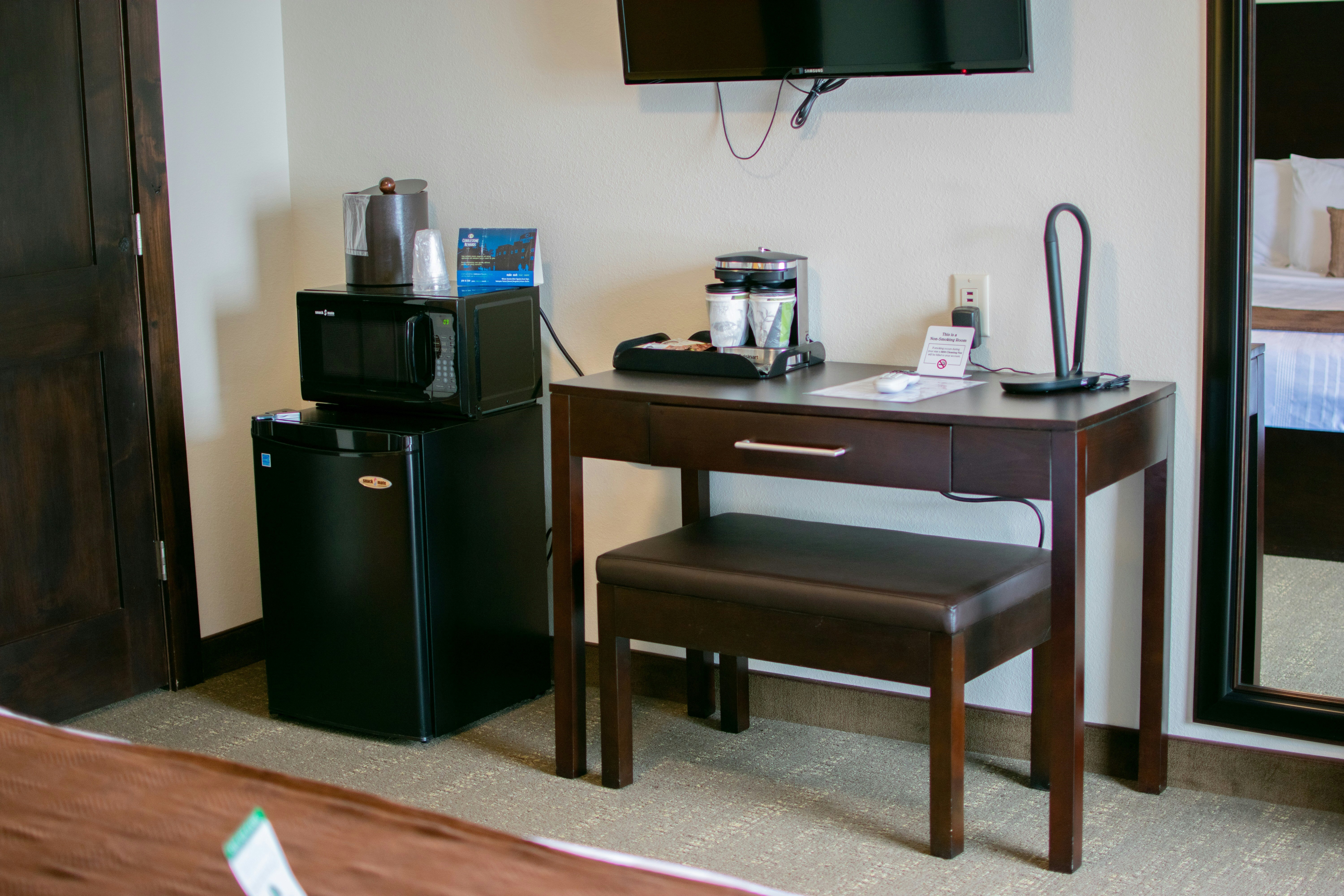 Boarders Inn & Suites by Cobblestone Hotels - Syracuse 18/25