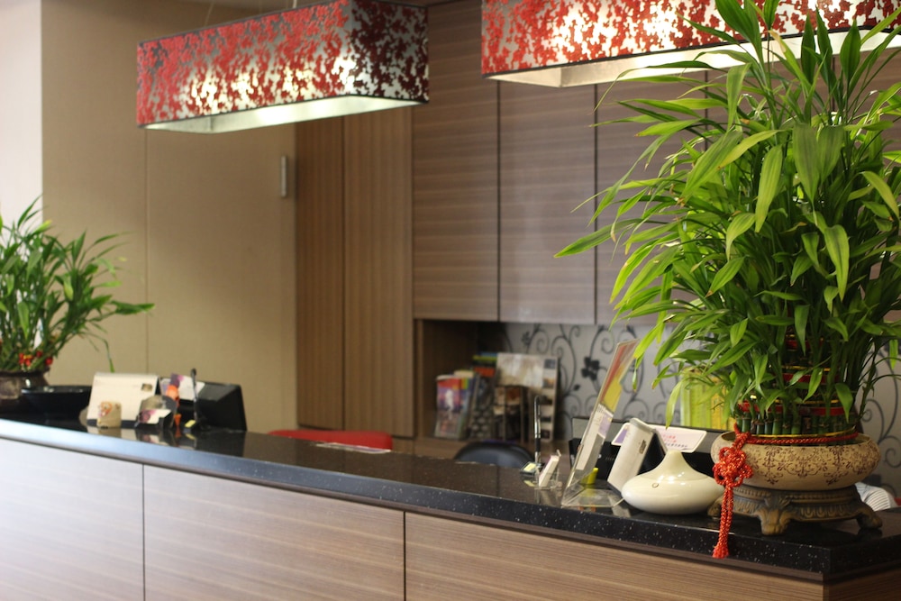 Home Full Hotel 4/43