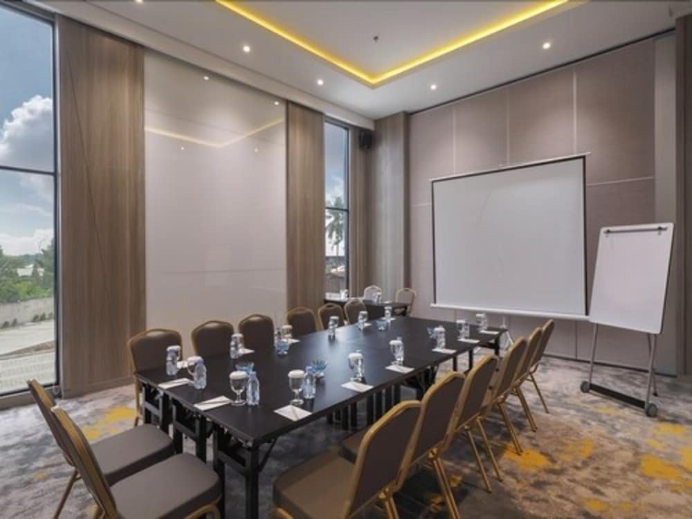 Arosa Hotel Jakarta 42/49
