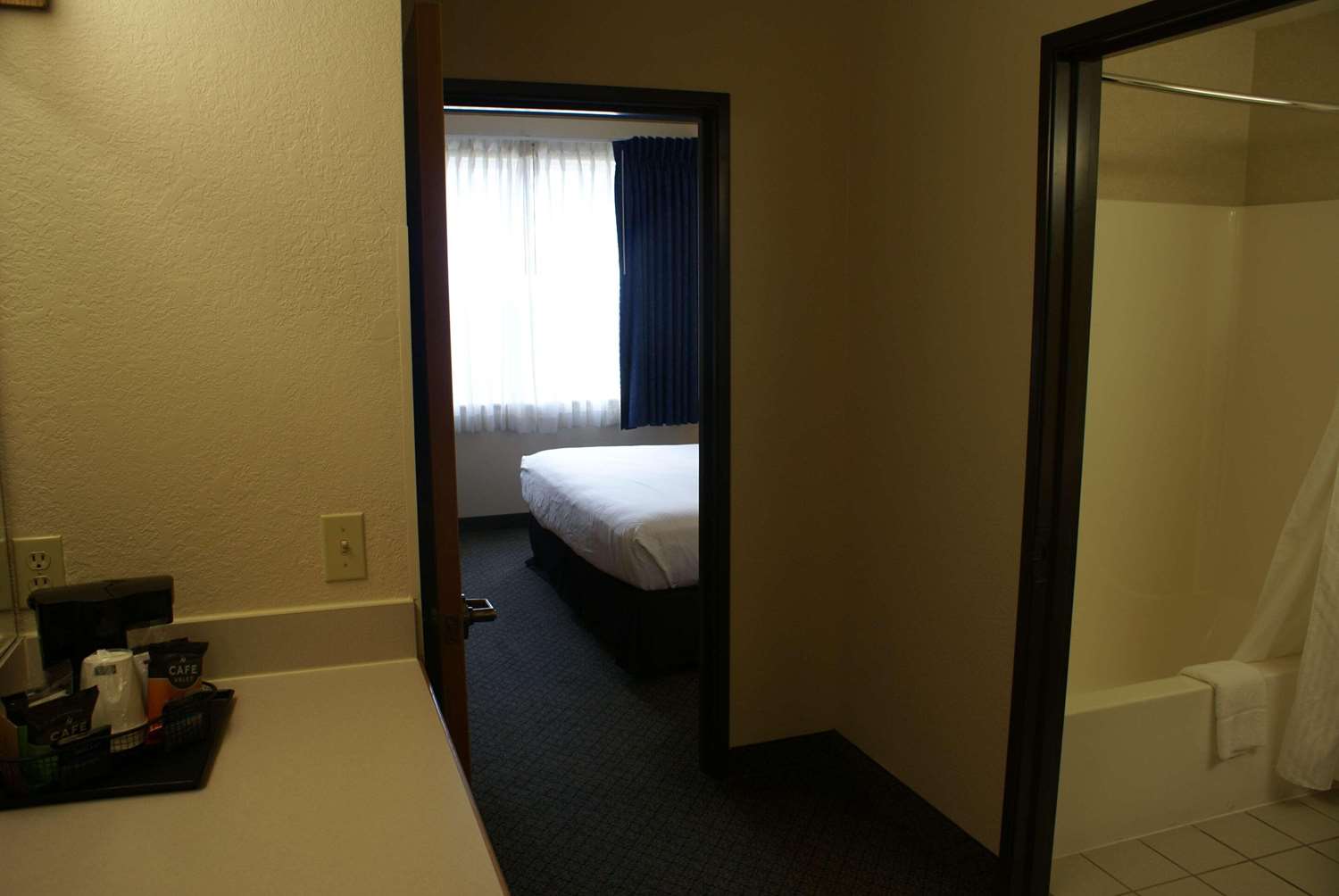 Country Inn & Suites By Radisson Lansing MI 42/42