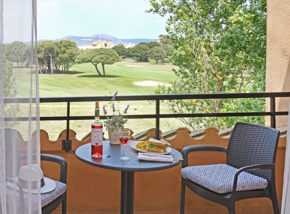 La Costa Golf and Beach Resort 30/50