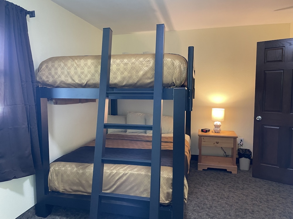 All Star Value Inn 25/74