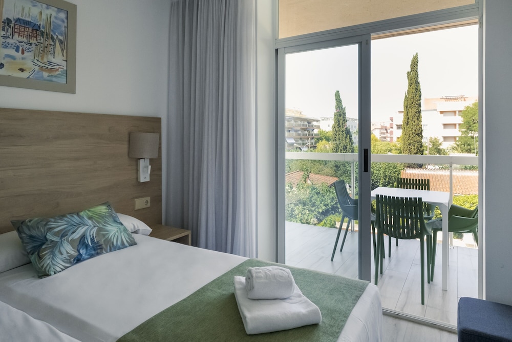 Aparthotel Cye Holiday Centre 17/57