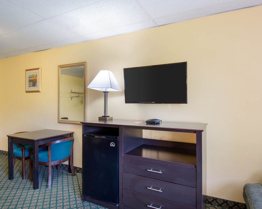 Framingham Inn 39/44