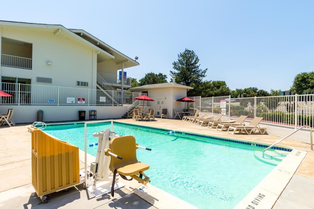 Motel6 Redding, CA - Central 29/47