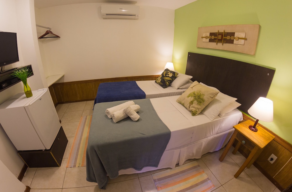 Standard, Triple, 1 Double and 1 Single Bed