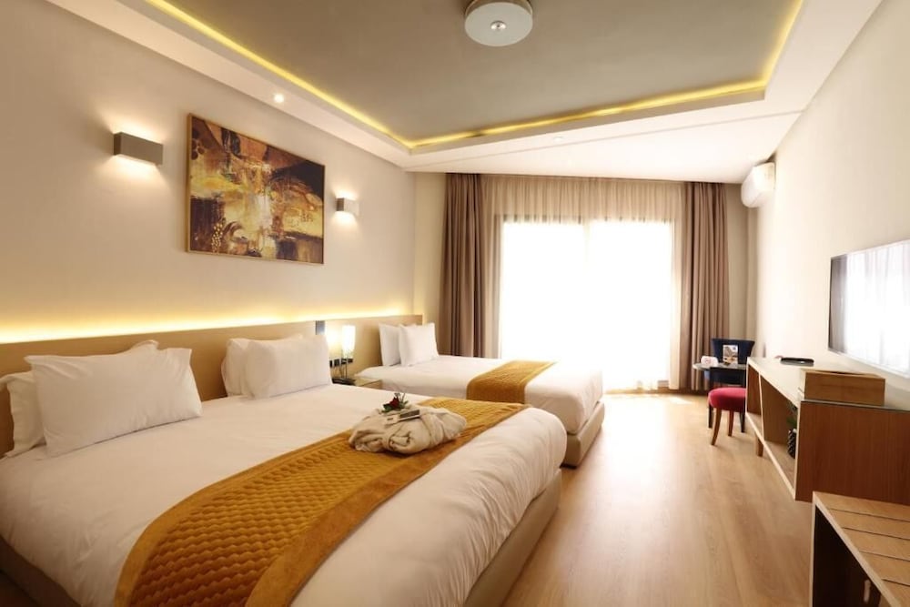 Silver Suites Hotel & Spa 23/63