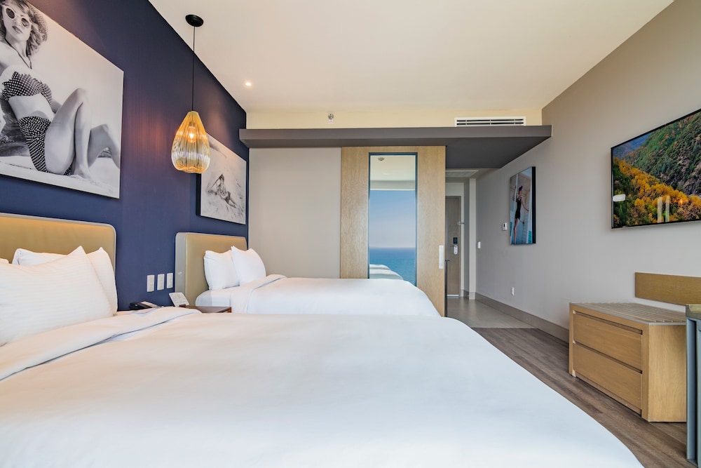 Deluxe, 2 Double Beds, Sea View