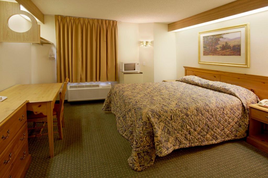 Americas Best Value Inn Addison Dallas 23/30