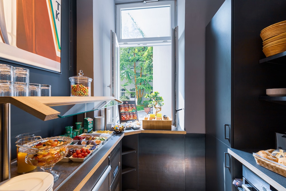 Mk Hotel Munchen Max-Weber-Platz 44/70
