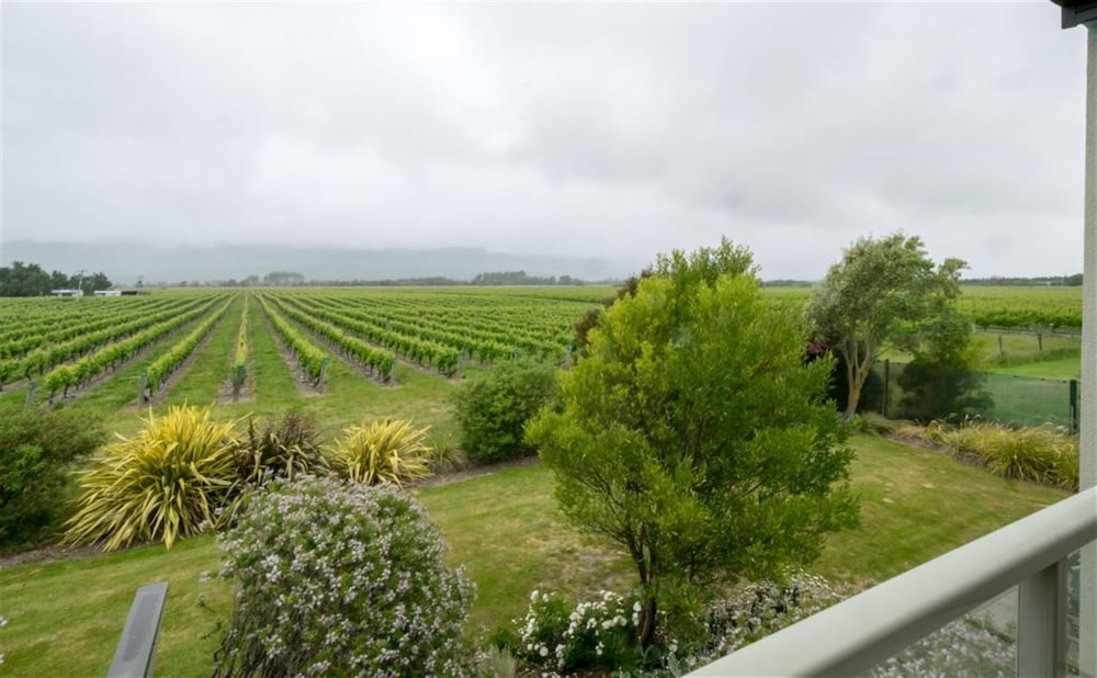 Vintners Retreat 42/50