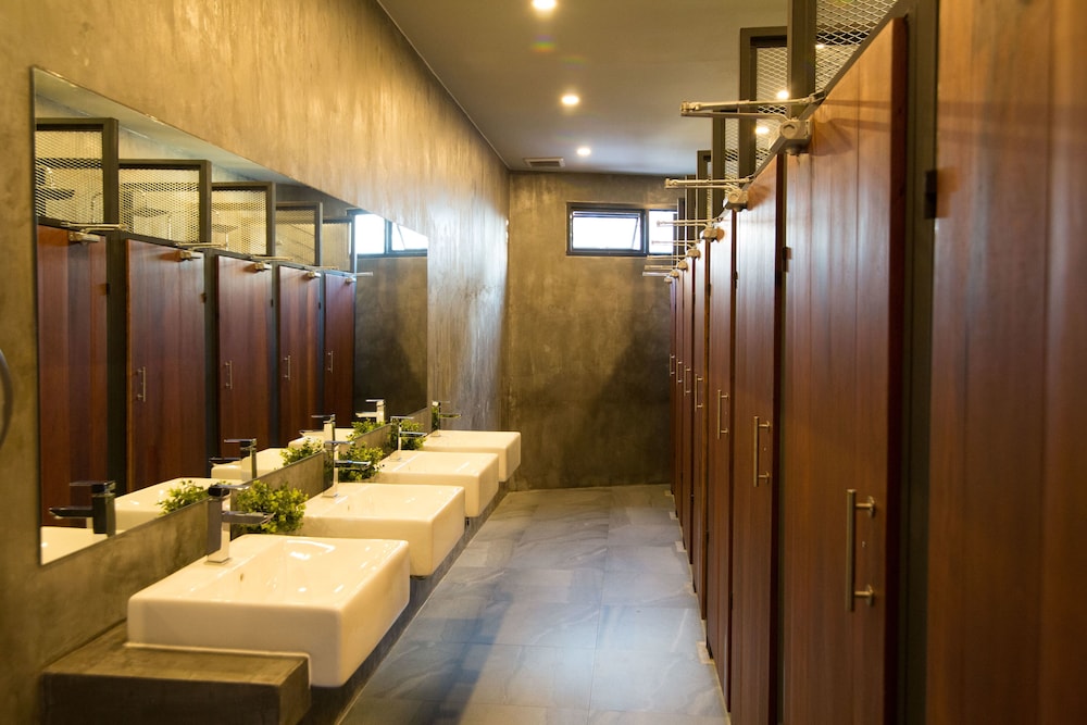 The Arbern Hostel x Bistro 43/50