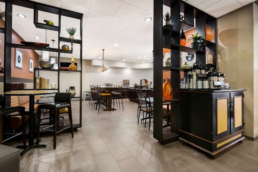 Revel Hotel Minot, SureStay Collection by Best Western 50/66