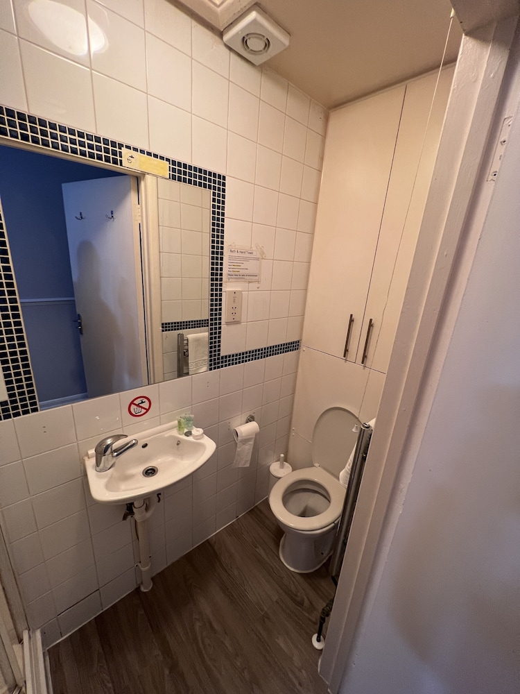 The Commongate Hotel 46/48