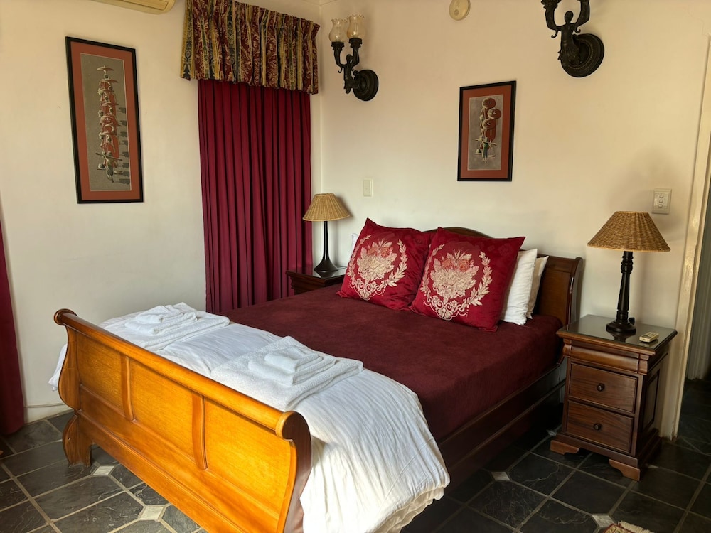 Waterkloof Mansion Boutique Hotel 5/26