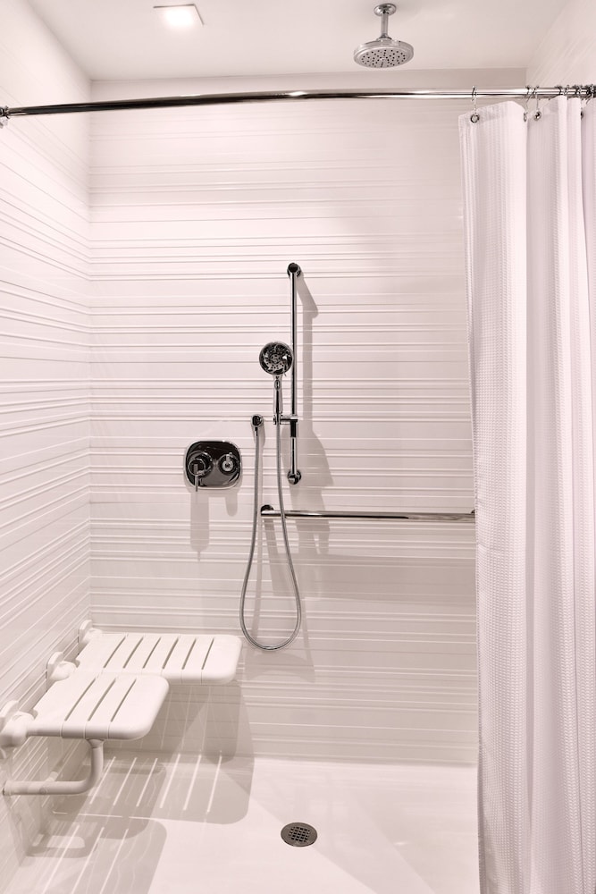 AC Hotel by Marriott Nashville Brentwood 39/40