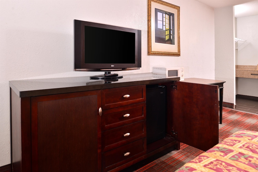 Americas Best Value Inn Richmond South 28/31