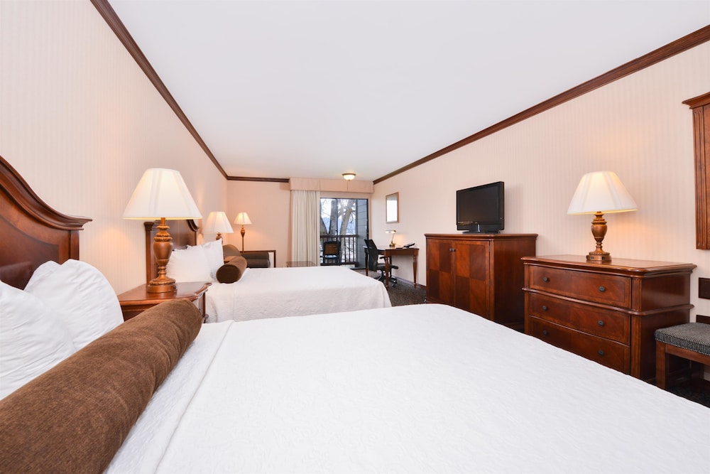 Best Western Edgewater Resort 13/46