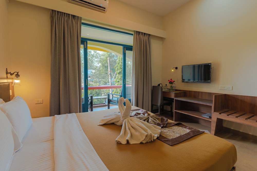 CARINA BEACH RESORT 24/59