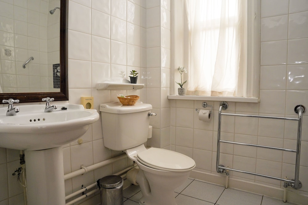 Hotel Samrat 44/45