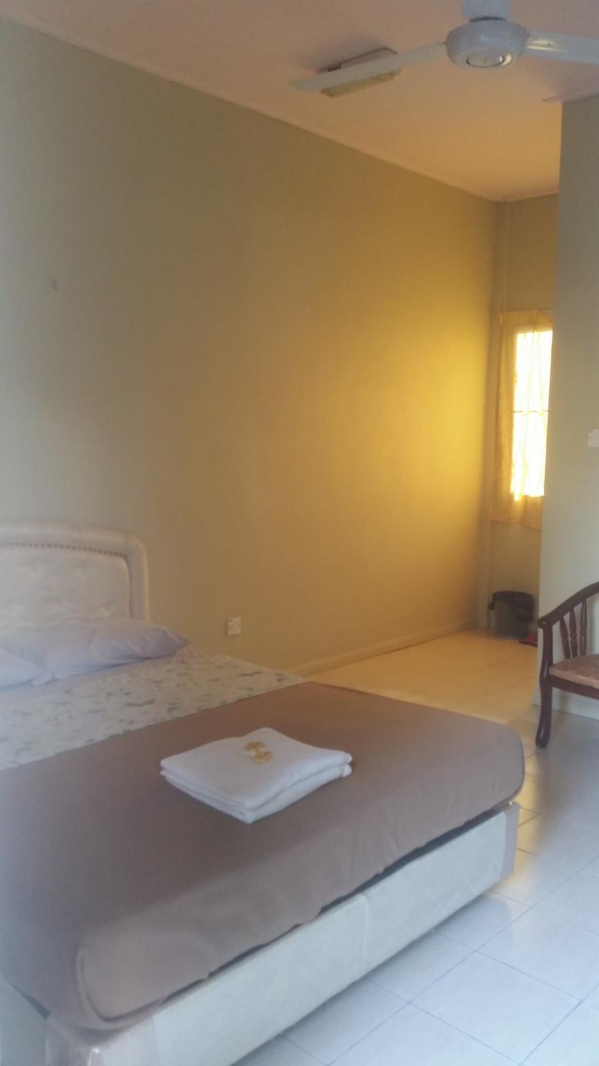 Standard, Double or Twin Bed, with Fan