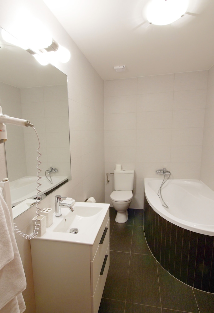 Adeba Hotel 14/49