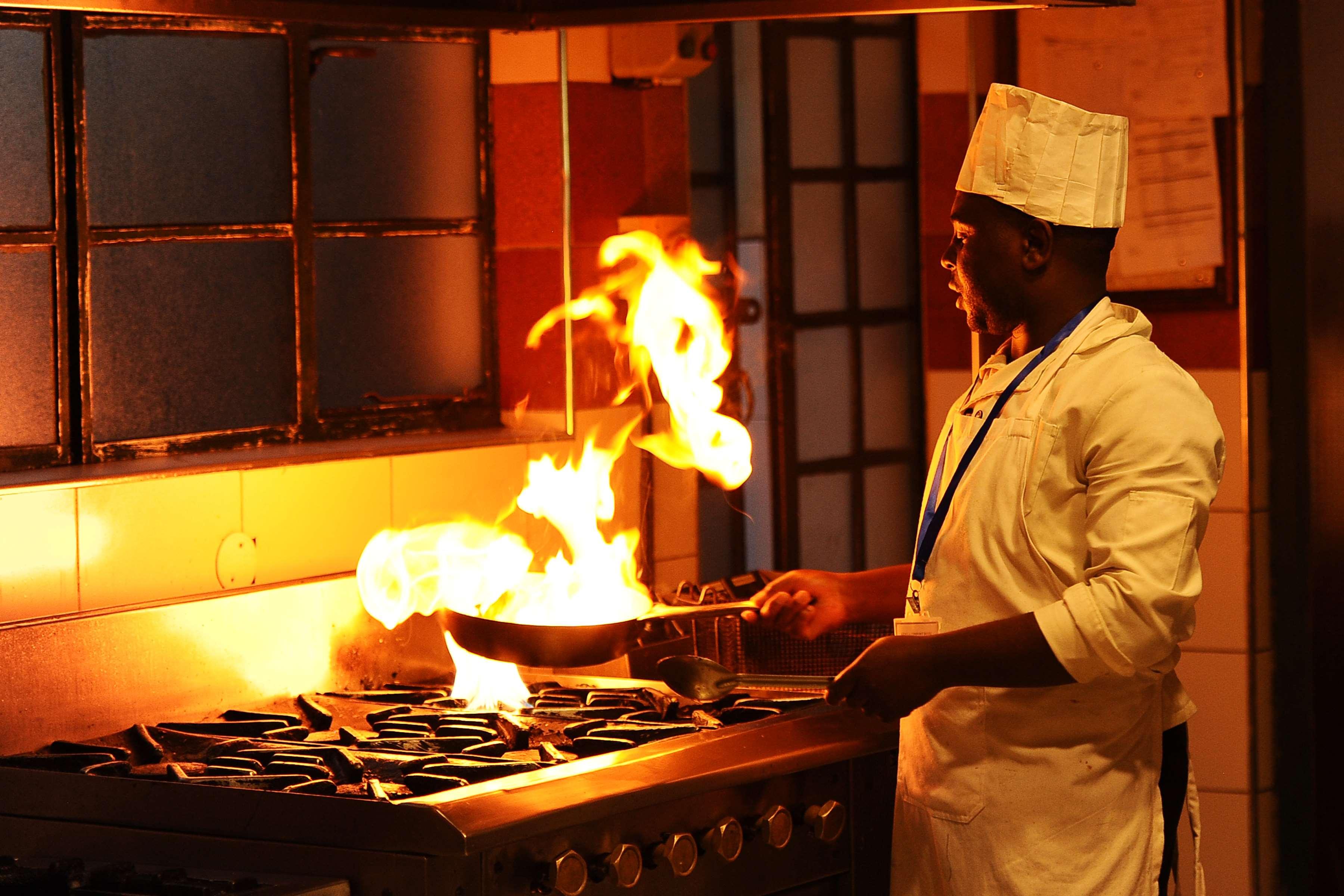Kenya Comfort Hotel 58/69