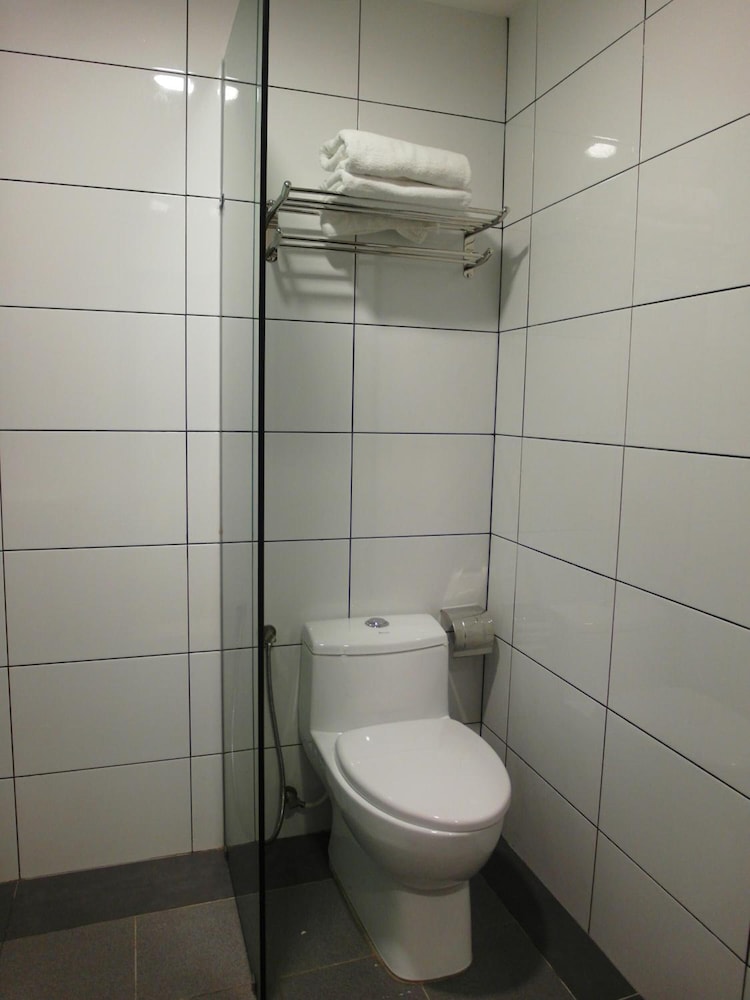 Nagoya Inn Hotel 16/38