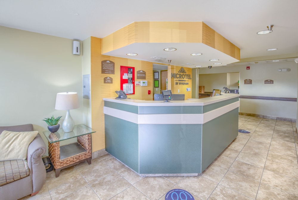 Microtel Inn & Suites by Wyndham Gulf Shores 2/64