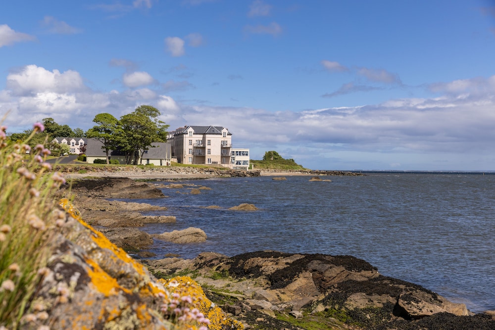 Redcastle Hotel 41/50