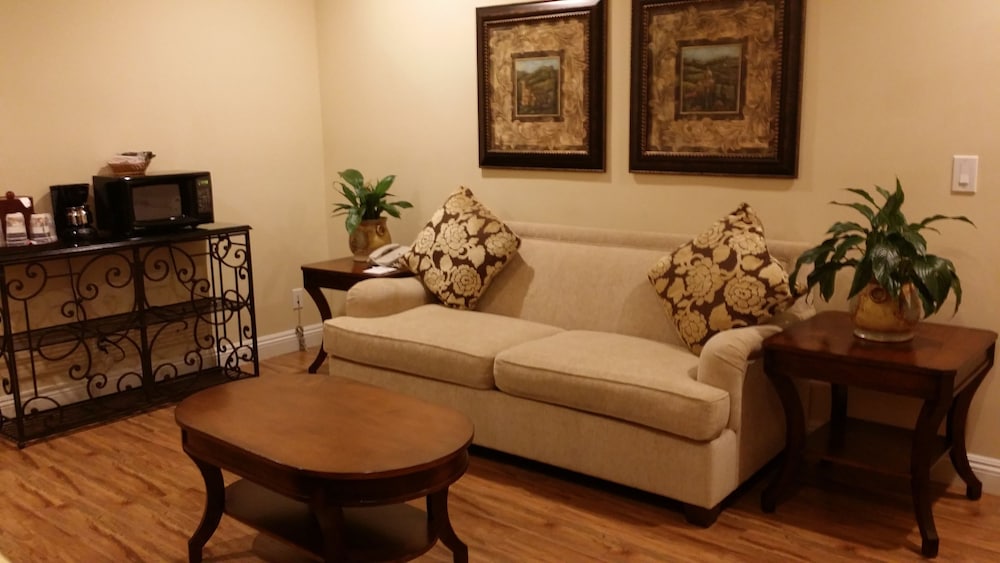 Best Western Plus Sunset Plaza Hotel 40/83