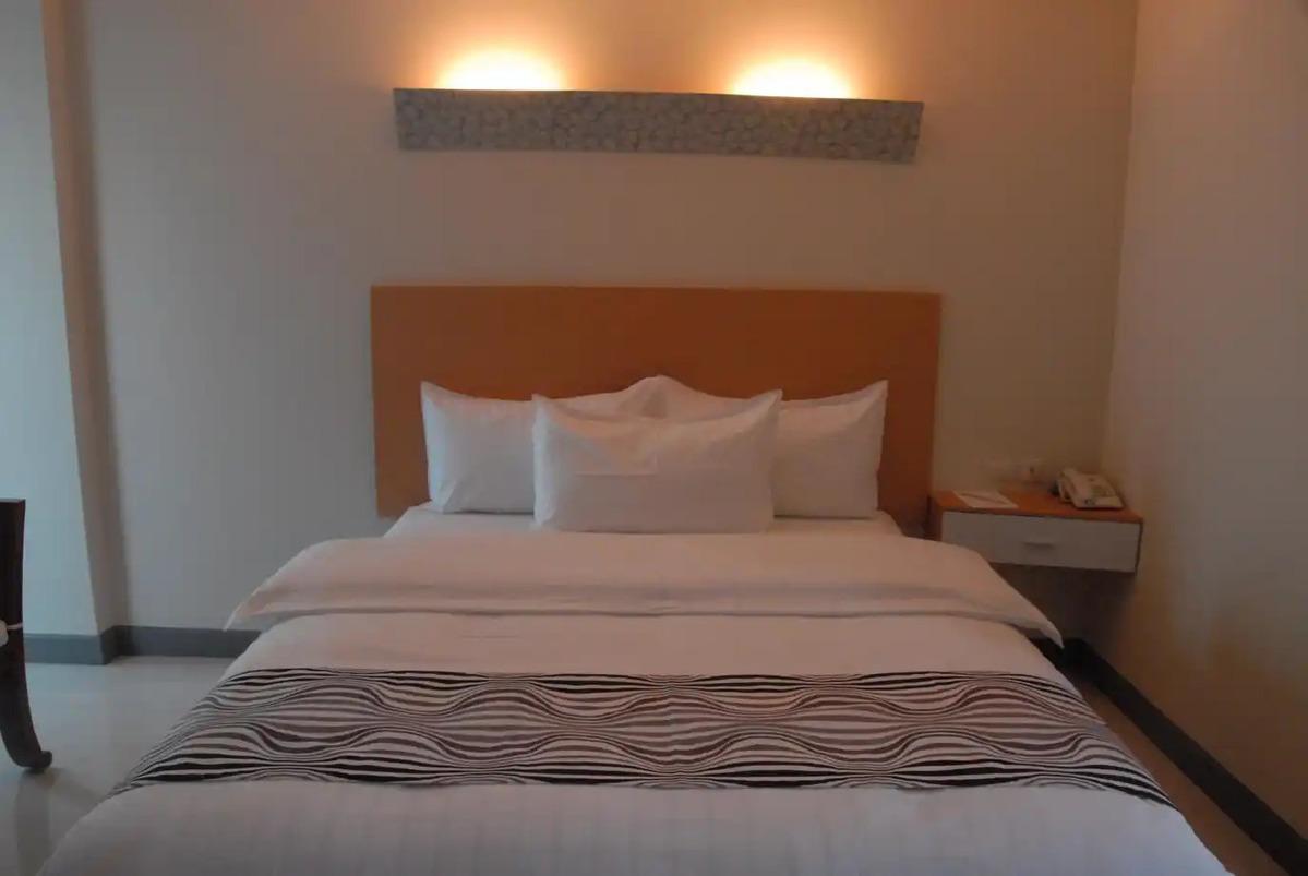Deluxe, Double Bed