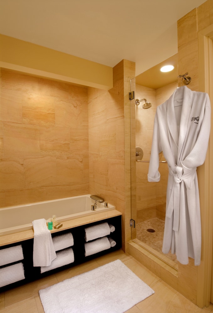 Motorcity Casino Hotel 12/56